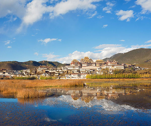 香格里拉旅游