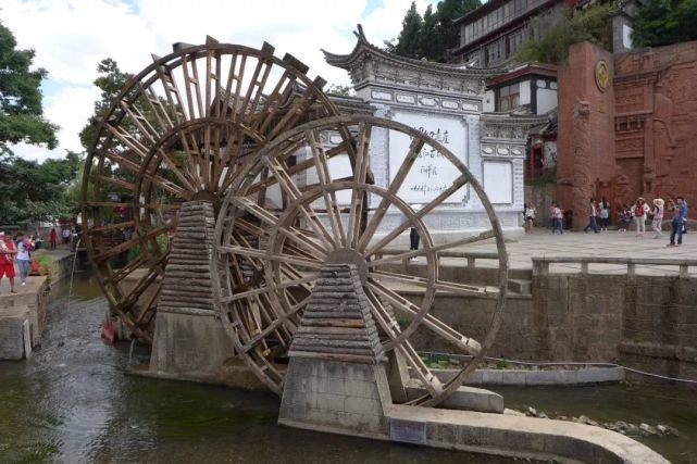 香格里拉研學(xué)旅行營