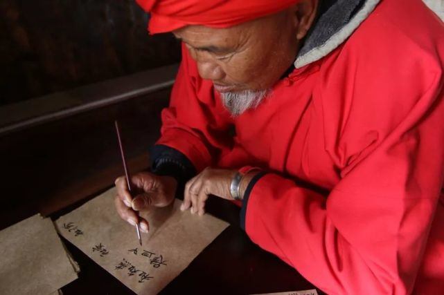 香格里拉研學(xué)旅行營
