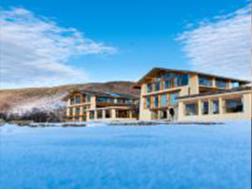 香格里拉十里雪山依拉海極景莊園