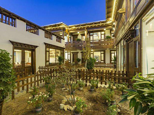 香格里拉潤境·逸賢居客棧 