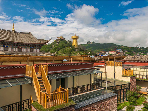 香格里拉噶丹莊園