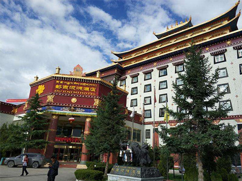 香格里拉都吉呢咪藏文化主題酒店