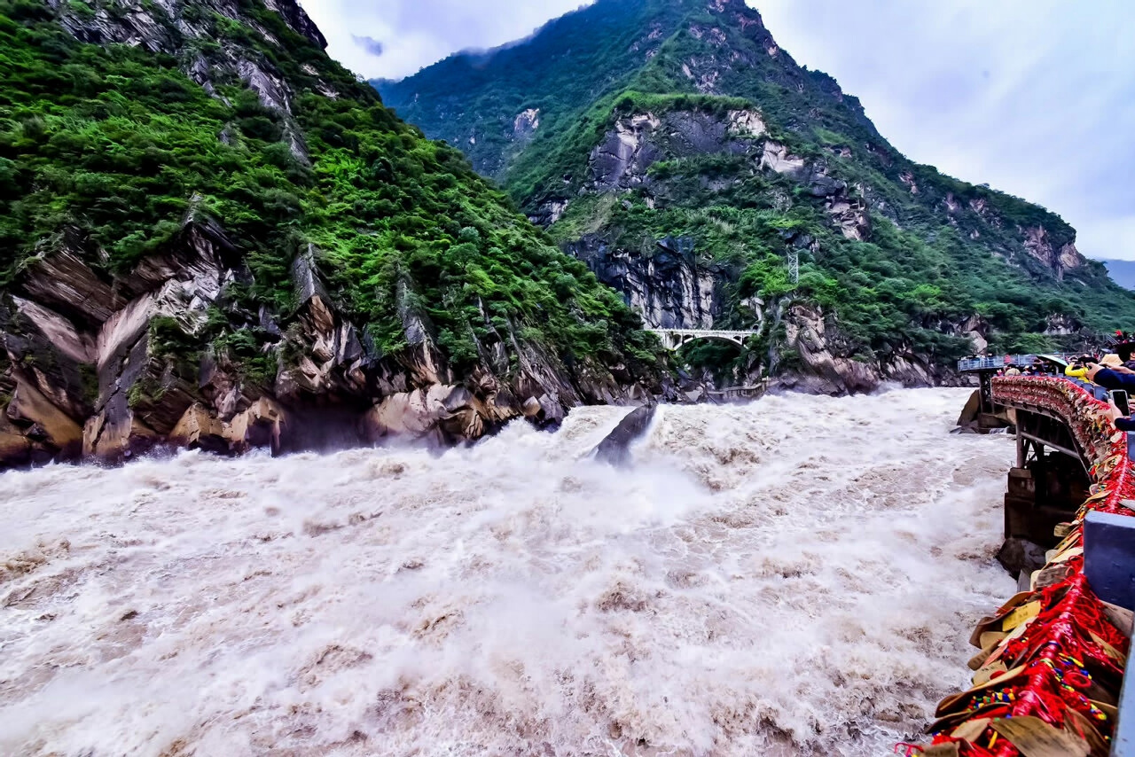 香格里拉虎跳峽景區(qū)