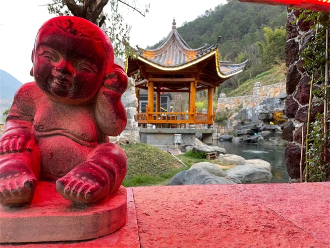 香格里拉市虎跳峽鎮(zhèn)橋緣農(nóng)莊餐廳