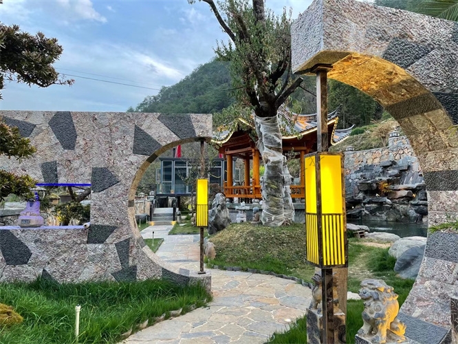 香格里拉市虎跳峽鎮(zhèn)橋緣農(nóng)莊餐廳